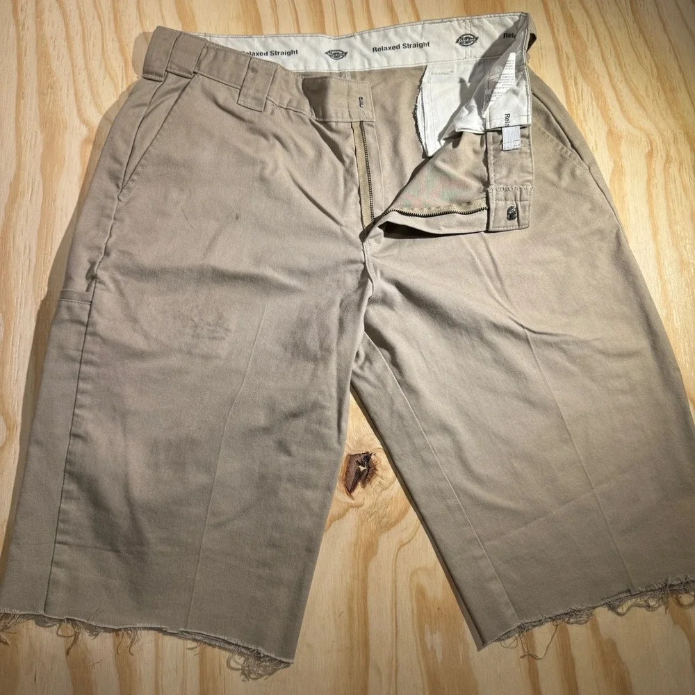 Dickies Men's Relaxed Straight Cut Off Khaki Utility Skater Chino Shorts Size 36